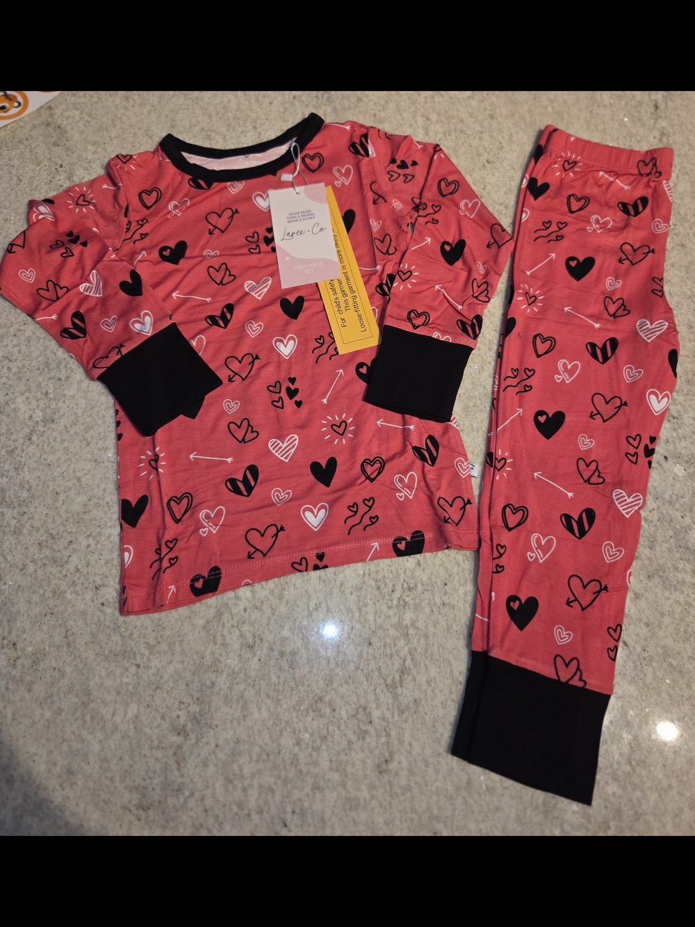 Laree & Co. 4T Bamboo Hearts Long-sleeve and Pants Set